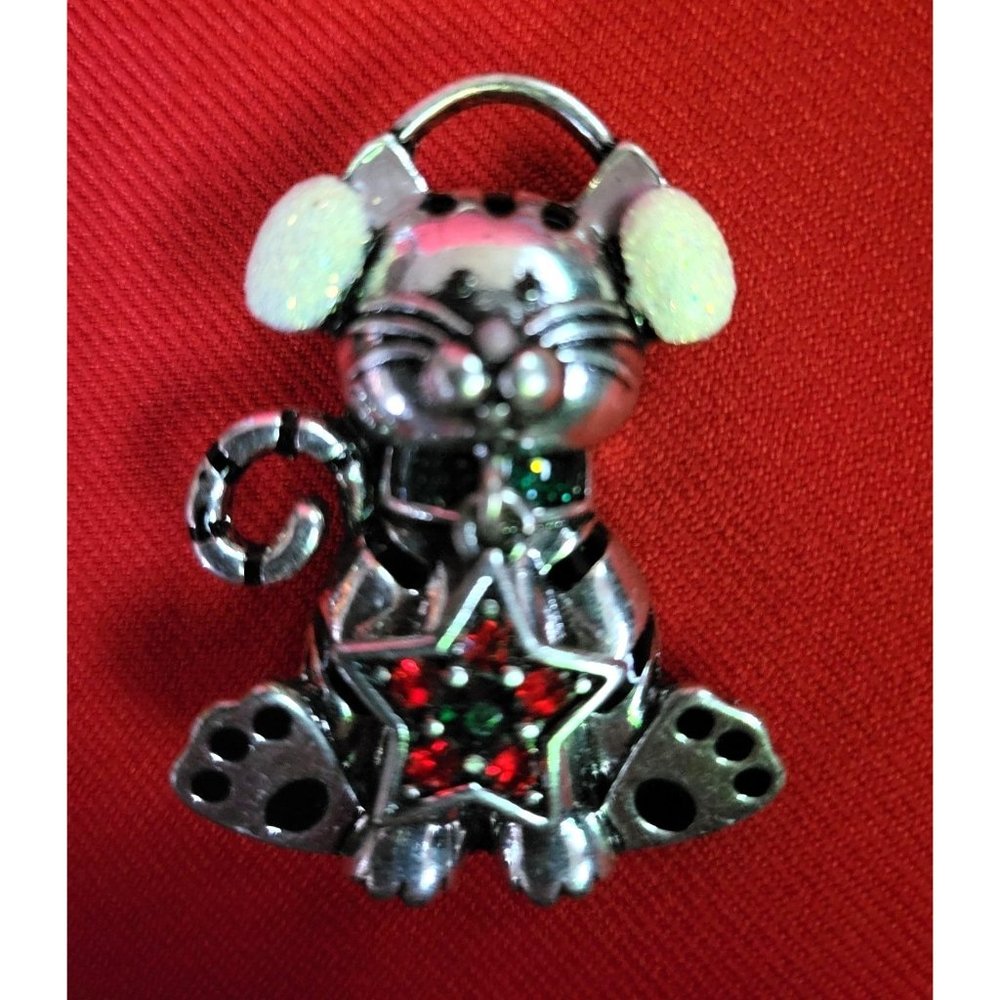 Cat with Earmuffs Pin/ Brooch